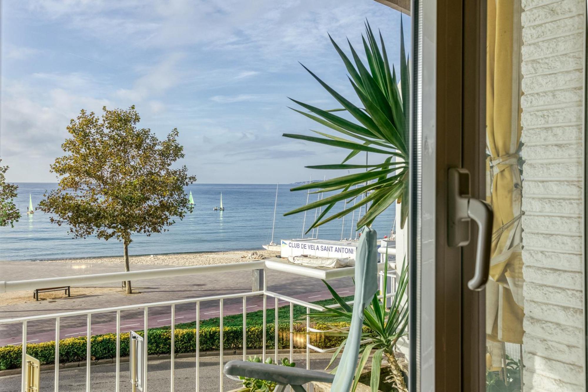 Carrer Del Mar Apartment Palamos Ngoại thất bức ảnh